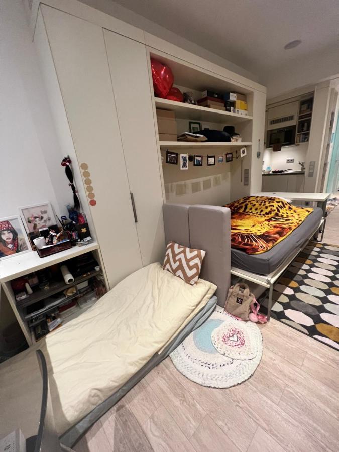 Sharing Studio Apartment With Me Мюнхен Екстериор снимка
